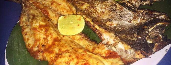 Lia Cafe Jimbaran Seafood is one of Posti che sono piaciuti a María.