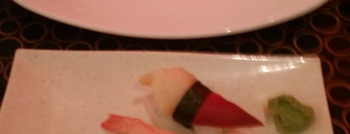 Sushi Sake is one of Tempat yang Disukai Charles.