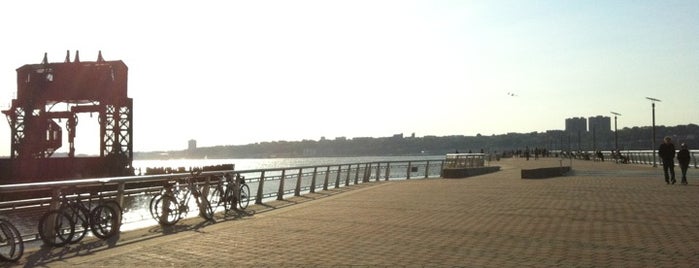 Pier I Cafe is one of Outdoor space.