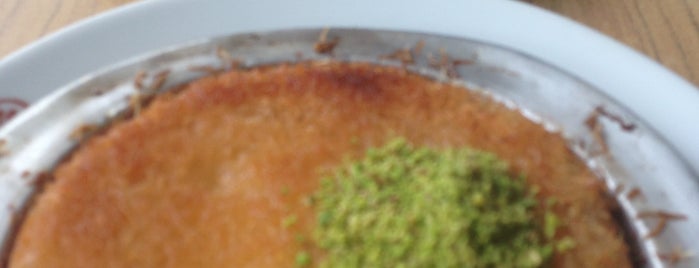 Canoğlu Pastanesi is one of yeme icme.