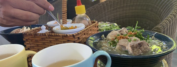 Hoa Đồng Nội Cafe is one of Saigon eating.