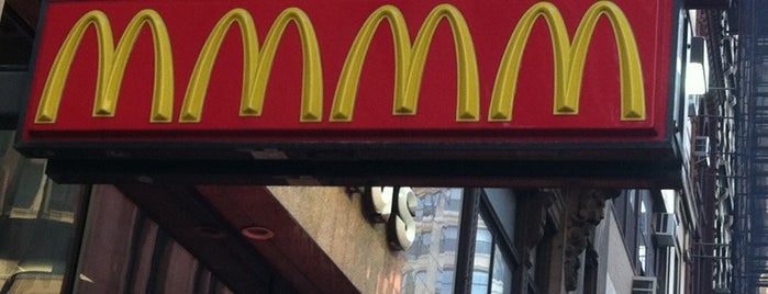 McDonald's is one of Lieux qui ont plu à Sandy.