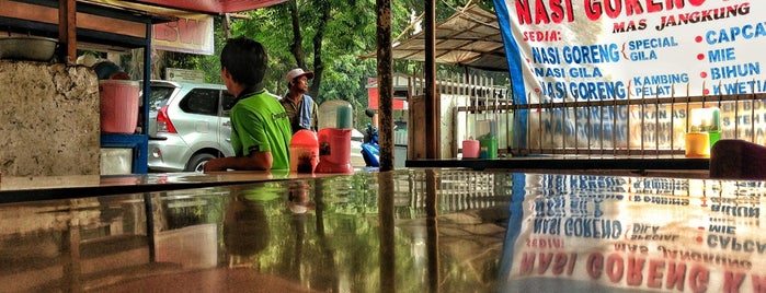 Warung Omaigat is one of Daily.