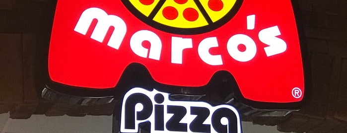 Marco's Pizza is one of Tempat yang Disukai Chester.