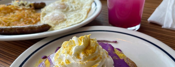 IHOP is one of Maxine Favorites Places.