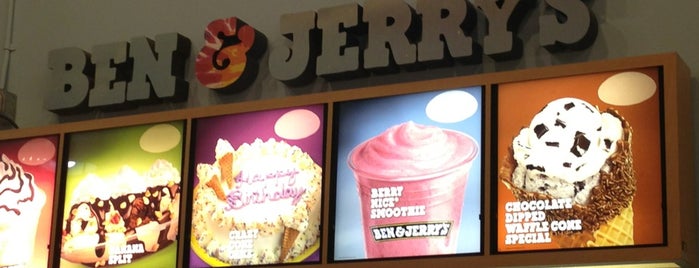 Ben & Jerry's is one of Lugares favoritos de Ashley.