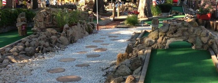 Parkside Whispering Pines Miniature Golf is one of Rochester's Finest, according to a snobby expat..