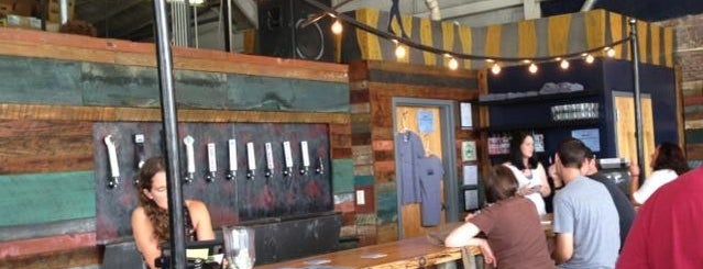 Hi-Wire Brewing is one of Asheville, North Carolina.