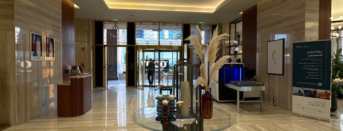 voco Doha West Bay Suites is one of Locais curtidos por Felix.