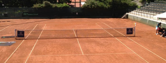 Athens Lawn Tennis Club is one of สถานที่ที่ Ifigenia ถูกใจ.
