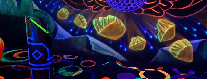 Glowgolf Amsterdam is one of Leuk Amsterdam.