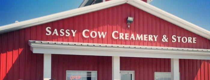 Sassy Cow Dairy & Creamery is one of สถานที่ที่บันทึกไว้ของ Aimee.