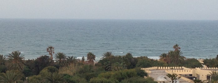 Tour Khalef Thalasso & SPA is one of Hôtels en Tunisie.