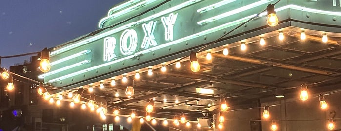 Roxy Bar is one of AKB : понравившиеся места.