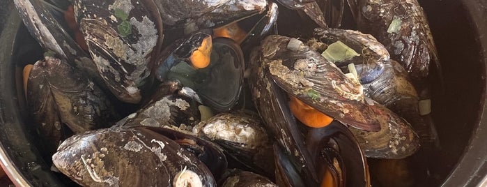 Moules & Compagnie is one of Marseillan, Sete, Bessan and Montpellier.