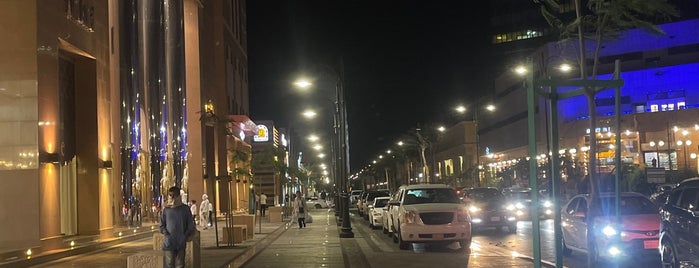 Falasteen Street Walk is one of Jeddah.
