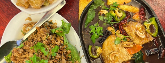 Fulin Xuan Vegetarian Restaurant is one of TotemdoesMYR.
