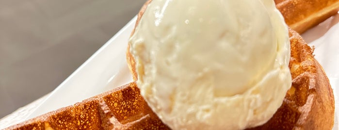 Milk & Honey Gelato is one of Singapore - Cafes/Cakes.