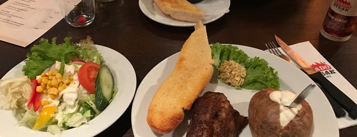 Asado Steak is one of SoyEliiさんのお気に入りスポット.