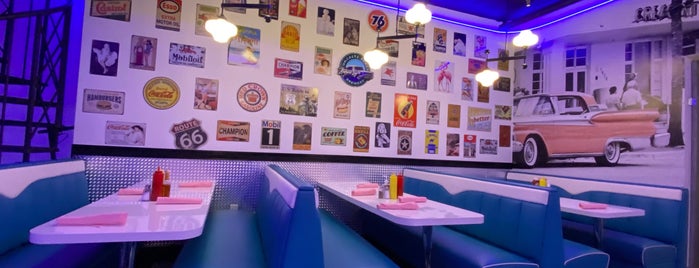 The Miami Diner is one of Gespeicherte Orte von Stephanie.