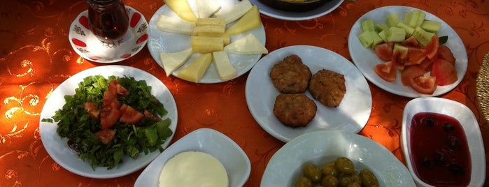 Meram Hazbahçe is one of Foods.