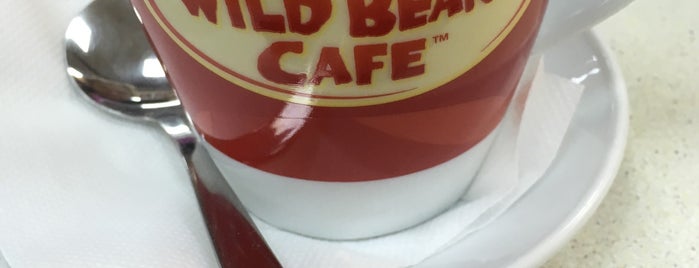 АЗС BP & Wild Bean Café is one of Заправки.