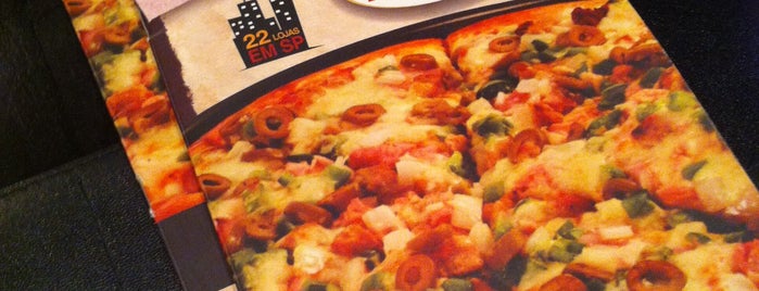 Super Pizza Pan is one of Lugares Legais.