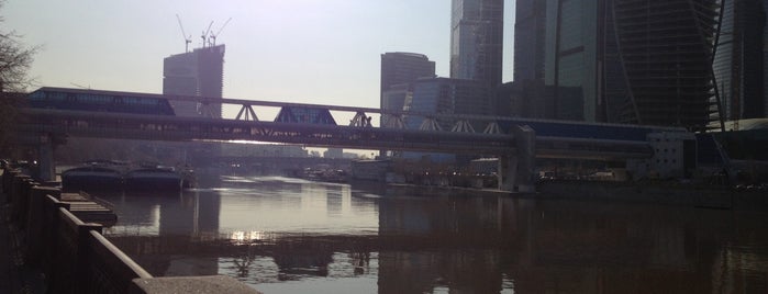 Багратион is one of bridges in Moscow.