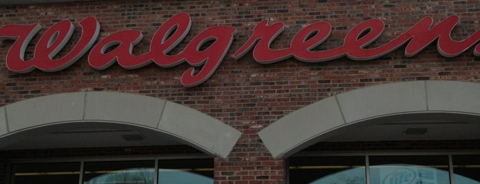 Walgreens is one of Lugares guardados de Joshua.