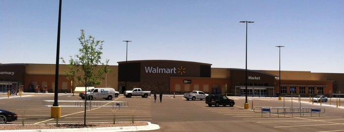 Walmart Supercenter is one of Tempat yang Disukai Gabriella.