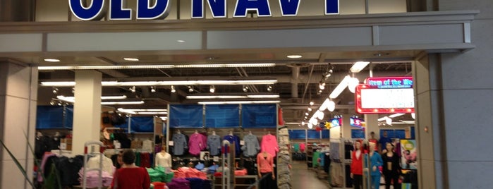 Old Navy is one of Lieux qui ont plu à Emily.