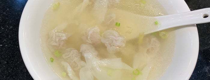 天下一家（珍珠餛飩之家） is one of Delicious Food.