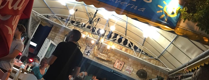Porto Prinos Taverna is one of Handeさんのお気に入りスポット.