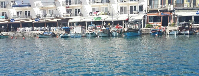 Deniz Restaurant is one of Hande'nin Beğendiği Mekanlar.