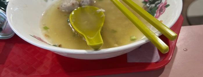 Xing Ji Rou Cuo Mian 興記肉脞面 is one of Singapore Food.