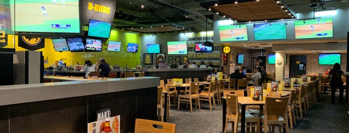 Buffalo Wild Wings is one of Bares Sport Pubs Lounge.