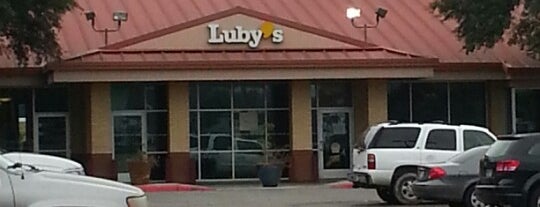 Luby's is one of Locais curtidos por Rey.