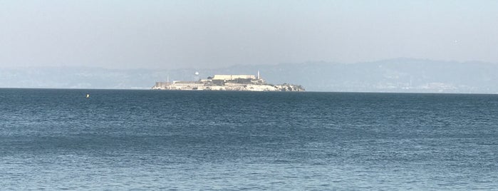 Alcatraz Cell House is one of Locais curtidos por Moe.