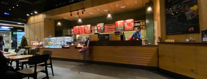 Starbucks is one of Tempat yang Disukai Дарина.