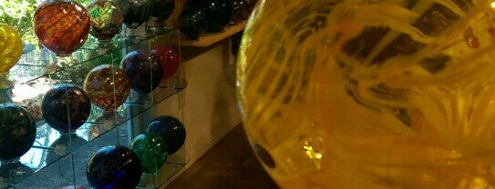 Ocean Beaches Glass Blowing is one of Noshさんのお気に入りスポット.