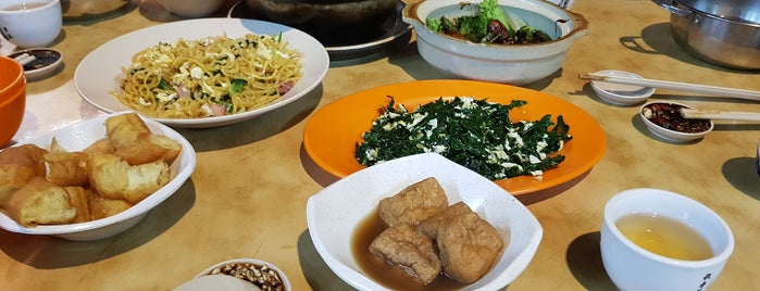 Man Li Hiong Bak Kut Teh is one of KK Food Spots.
