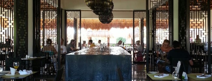 La Palapa is one of Samantha's Saved Places.