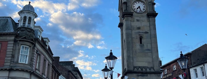 Clock Tower is one of Lugares favoritos de Carl.