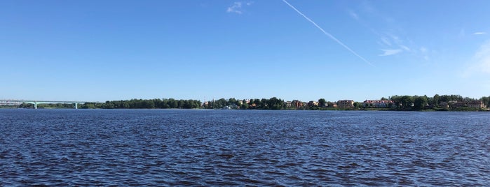Волга is one of Ярославль.