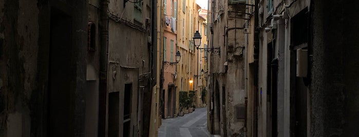 Vieille-ville de Menton is one of Massimoさんのお気に入りスポット.