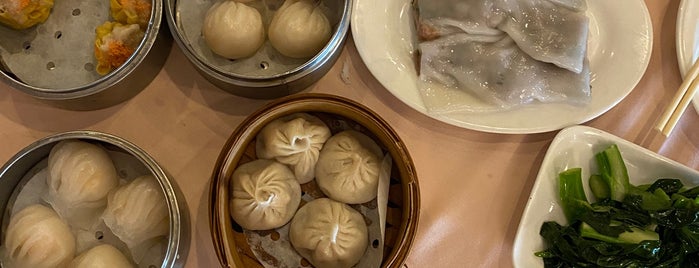 Hong Kong Pearl Seafood Restaurant is one of 2012 Cheap Eats.