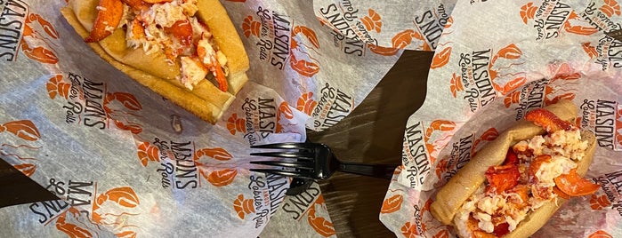 Mason’s Famous Lobster Rolls is one of Sandwich & Salad 🥪🥗.