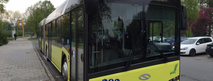 Studentské koleje (bus) is one of MHD Ostrava 1/2.