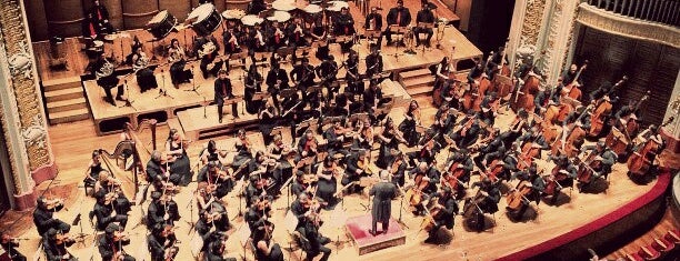 Theatro Municipal de São Paulo is one of FAVORITOS.