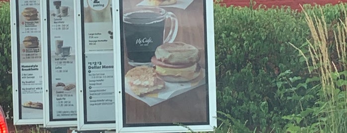 McDonald's is one of Tempat yang Disimpan David.